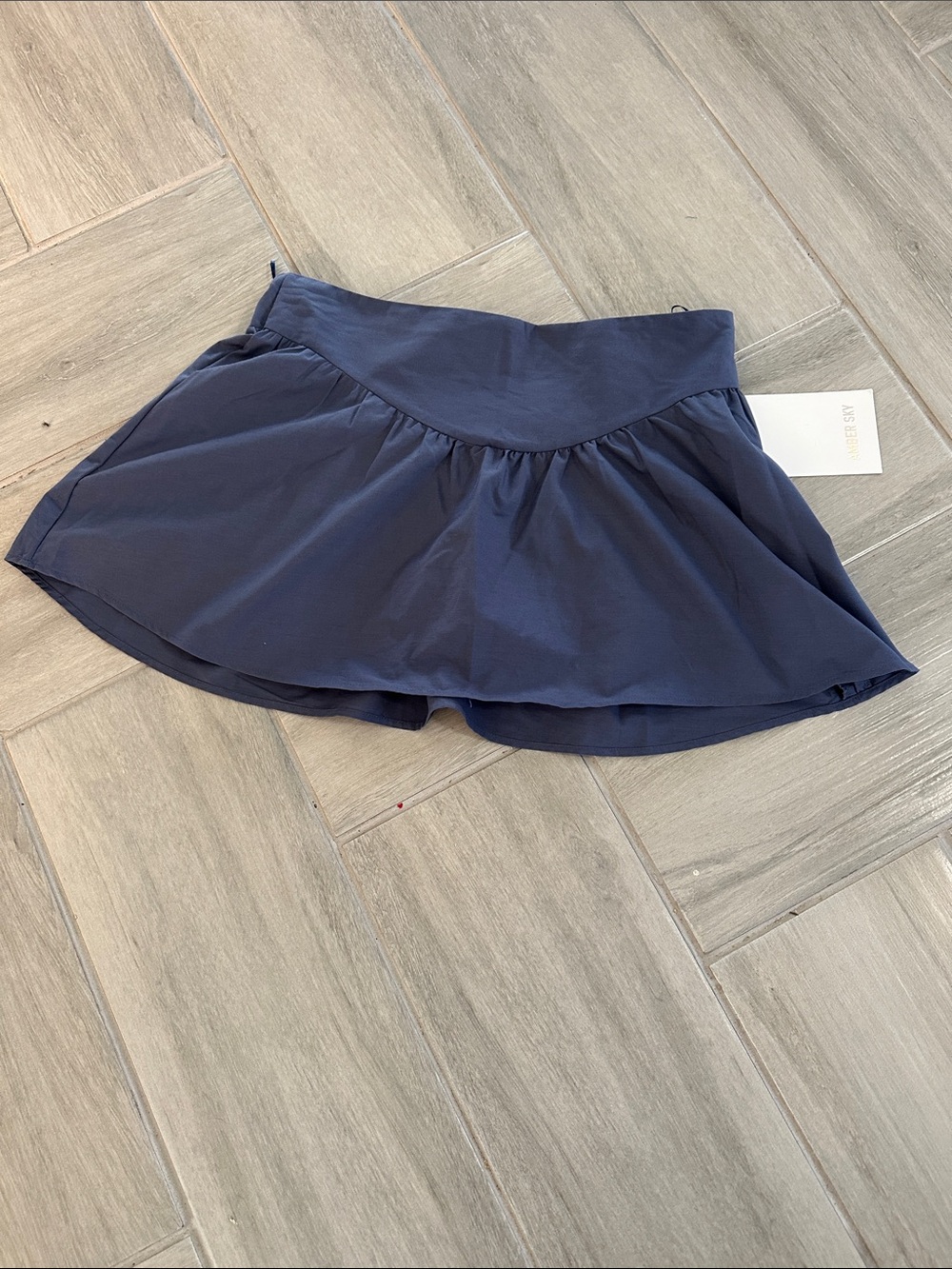 NWOT SKORT season Women’s Navy Blue Athletic Skort WITH ZIPPER closure